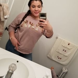 Meet your Posher, Estefania